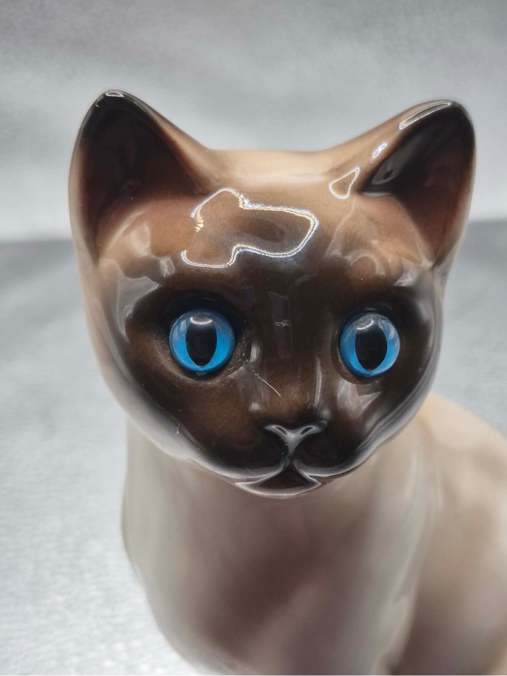 Cute Siamese Cat Statue Figurine Big Blue Glass Eyes - Vintage Josef Originals - Picture 9 of 11